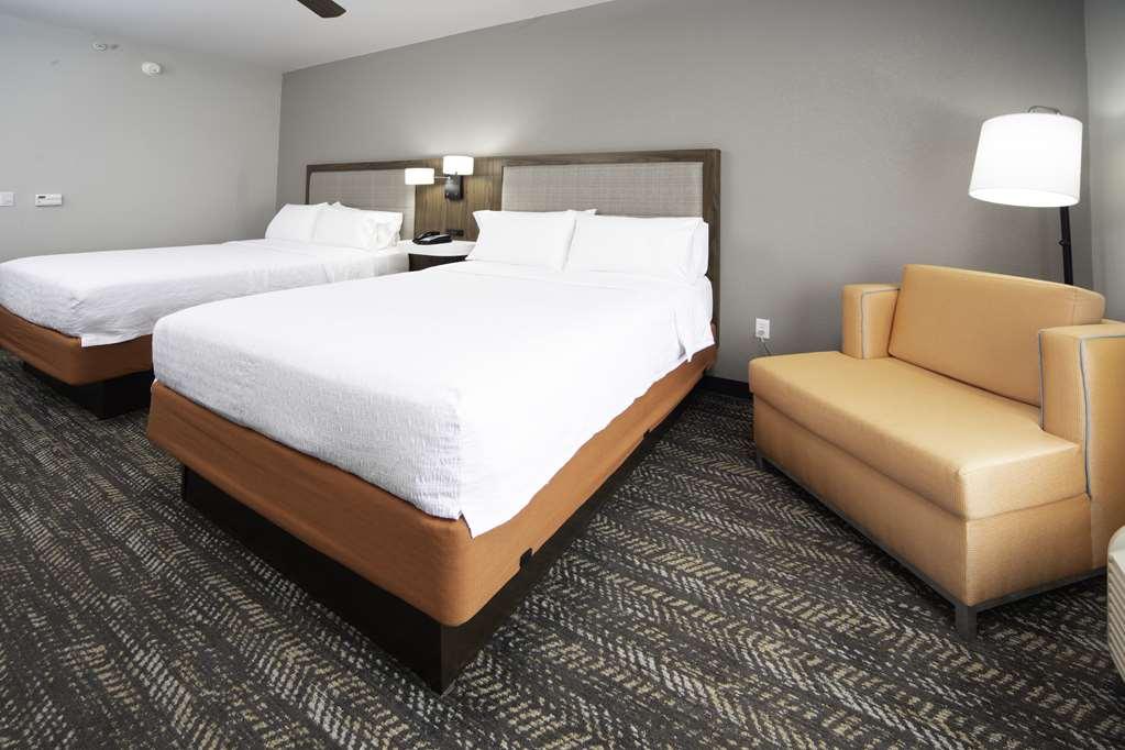 Hampton Inn Брайент Номер фото