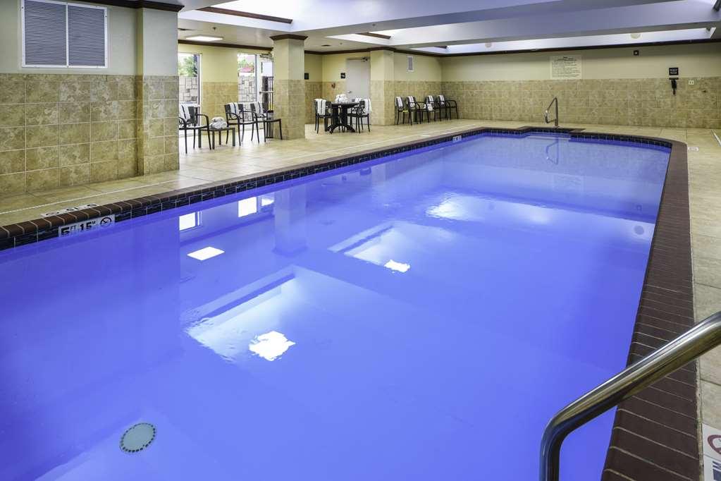 Hampton Inn Брайент Зручності фото